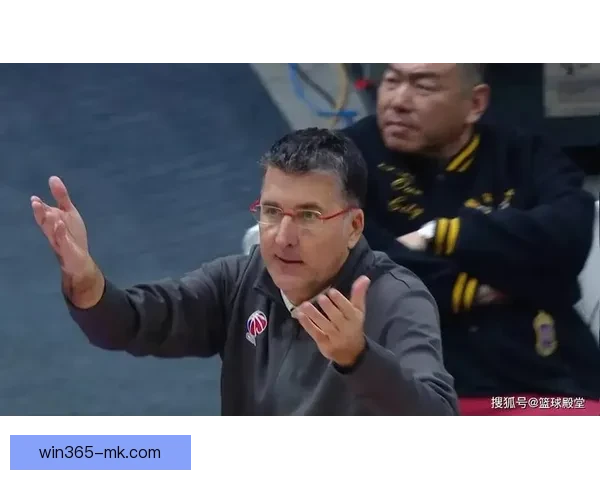 格兰谈伤病困扰一号位无奈李炎哲寄语球员专注自身发挥